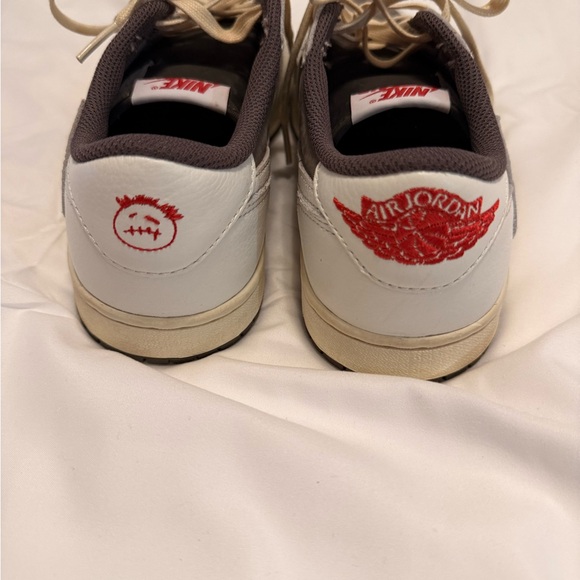 Nike Men’s Low-Top Sneakers in Brown and Cream with Tan Laces - Picture 4 of 5